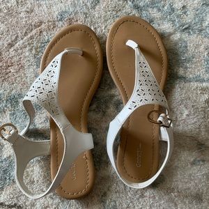 size 7 white sandals